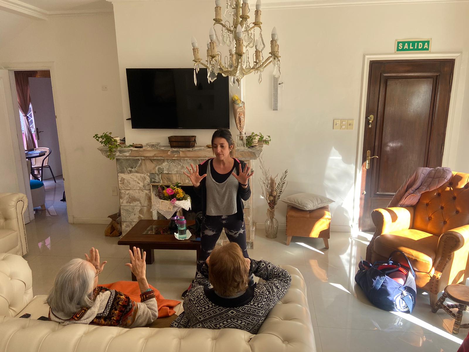 Gimnasia para adultos mayores en Casa Gaudí